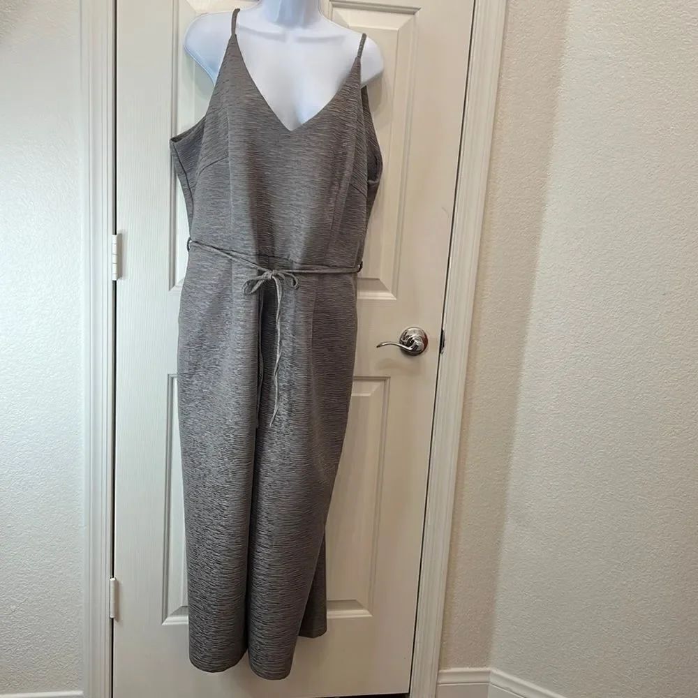 AX Paris Curve Pantsuit Sz US 16 UK 20 Pewter Silver V Neck Sleeveless 💯 Poly
